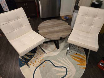 Cozy nook table and chairs