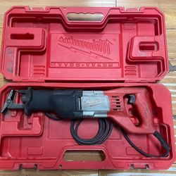 Milwaukee 12 Amp SAWZALL Reciprocating Saw with Case
