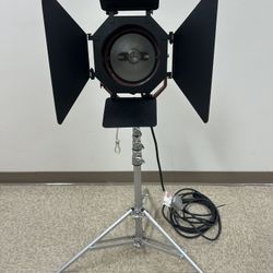 Vintage Mole-Richardson Co.