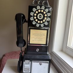 Thomas 1956 Classic Edition wall mounted telephone