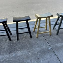 Backless Sadle Barstool