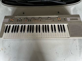 Casio Electric Keyboard