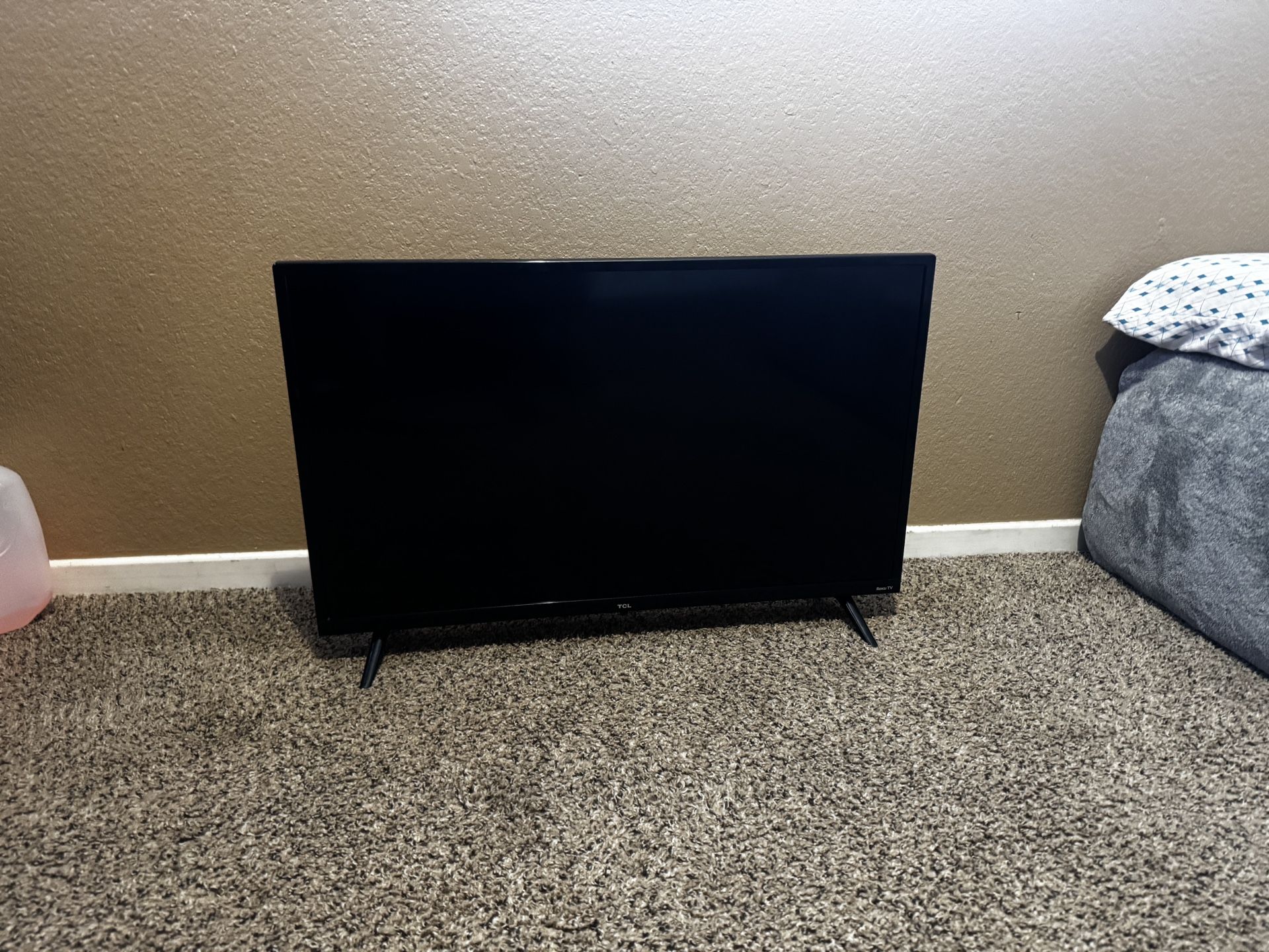 32” TCL Roku Tv