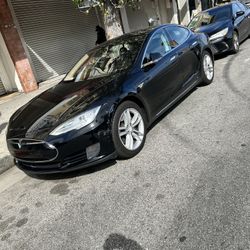 2015 Tesla Model S