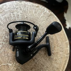 Bass Pro Shops Reel 