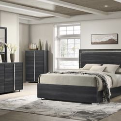 New Four Piece Queen Set , Includes Bed Frame, Nightstands, Dresser And mirror With Free Delivery 