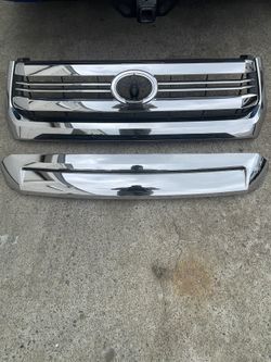 Toyota Tundra Upper And Lower Grill