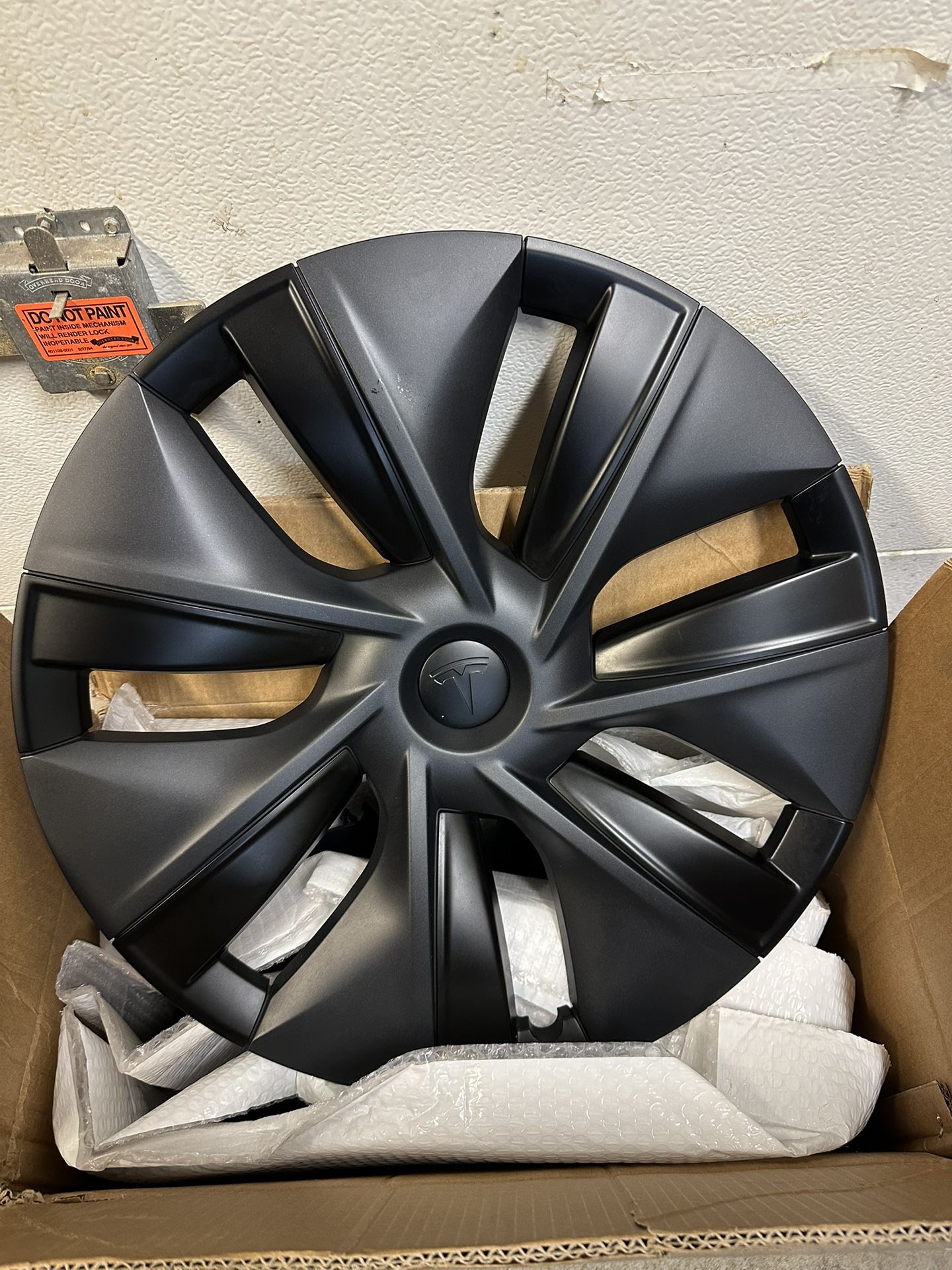 2025 Tesla Model Y Gemini Wheel Covers