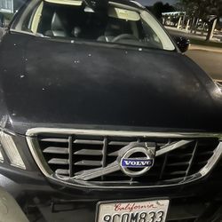 Volvo 2012 SUV Black 