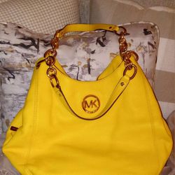 Authentic Michael Kors Large Leather Fulton Chain Shoulder Tote