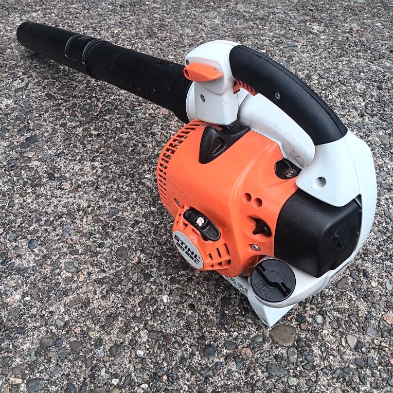 STIHL BG86C Hand Held Leaf Blower Excellent Condition. Many Other Tools. For Pick Up Fremont Seattle. No Low Ball Offers Please. No Trades. Yes I Have