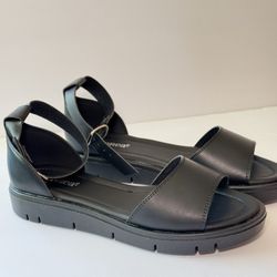 Women's Black Faux Leather Strap Sandals Size 9