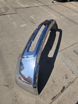 Dodge Ram 2500 front bumper Oem