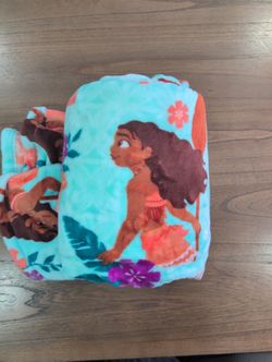 Disney Moana Plush Throw Blanket