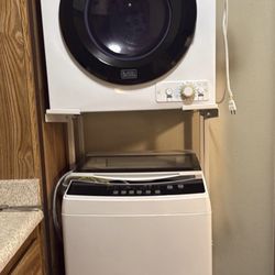 Black & Decker Apartment Washer/Dryer W/stand 