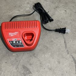 Milwaukee Battery Charger