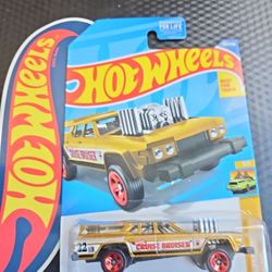 Hot Wheels Mainline Cruise Bruiser