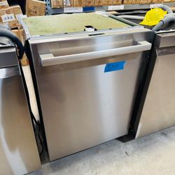 Bosch 800 Series Top Control Dishwasher with CrystalDry and TimeLight, 42dBA $849 
