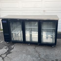 Back bar refrigerator