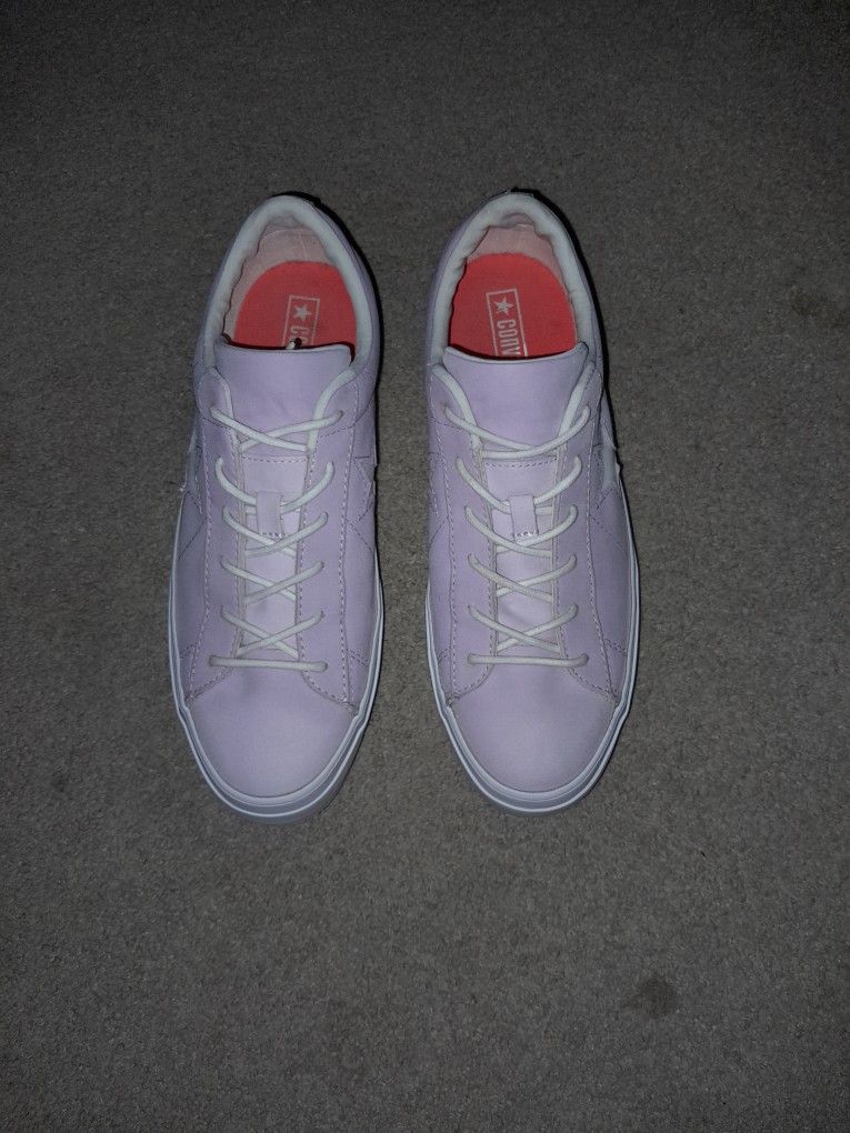 Woman's Converse Shoes