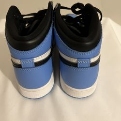 Jordan 1’s Blue/black 4.5
