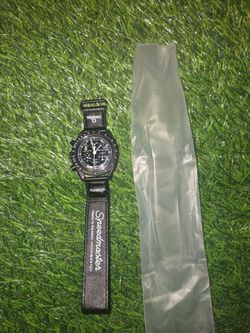 Omega x Swatch Bioceramic MoonSwatch Mission to the Moonphase Black Snoopy Edition (no box)