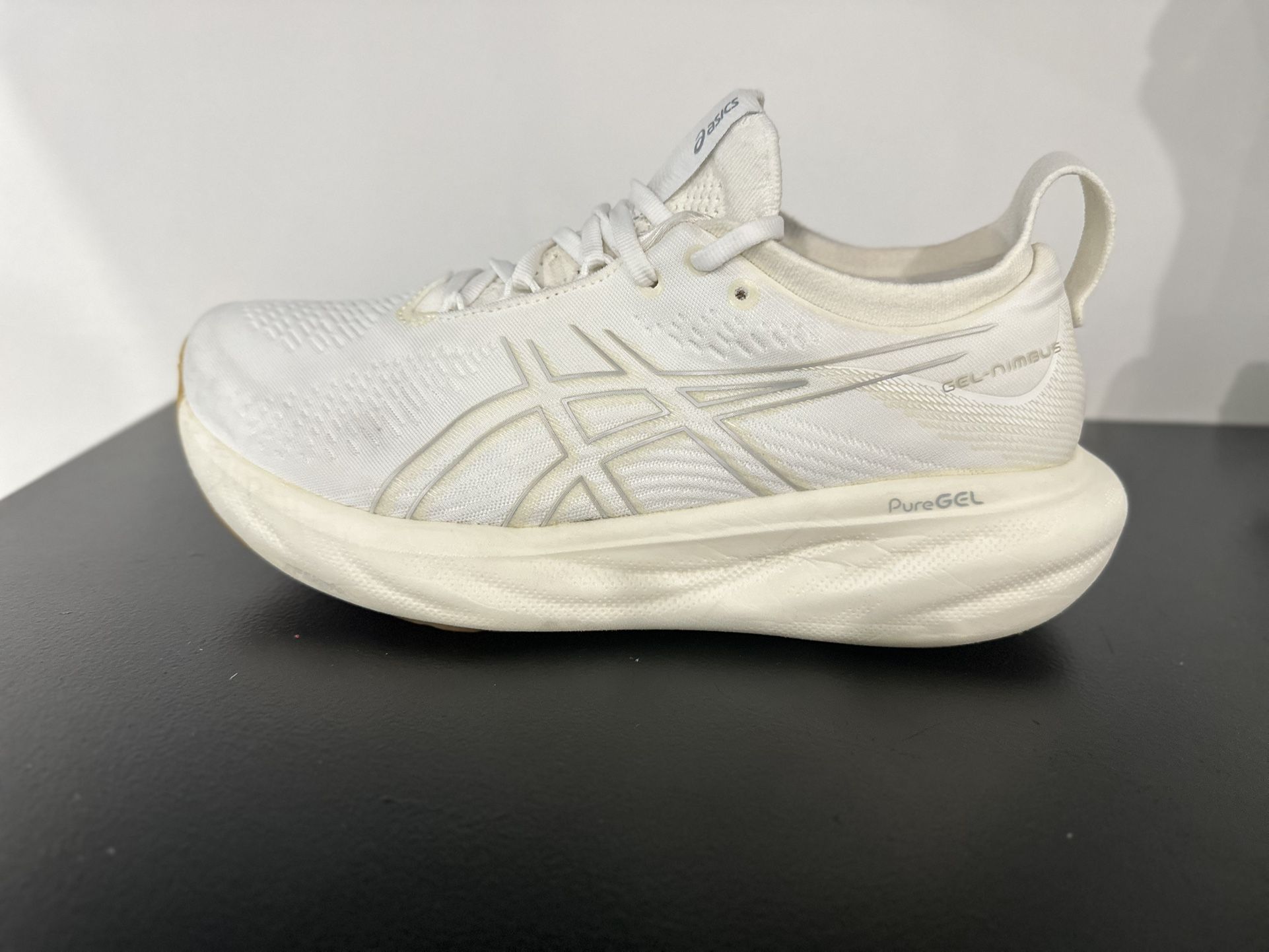 ASICS GEL NIMBUS 25 RUNNING SIZE: 9.5 WOMENS