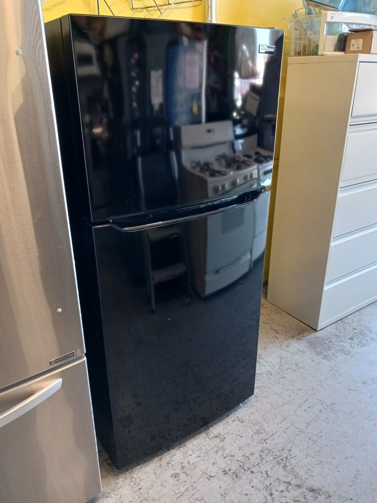 2024 Frigidaire Refrigerator  ‼️‼️‼️