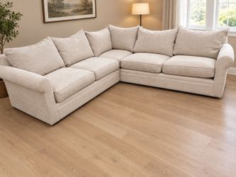 Free delivery nearby of sectional