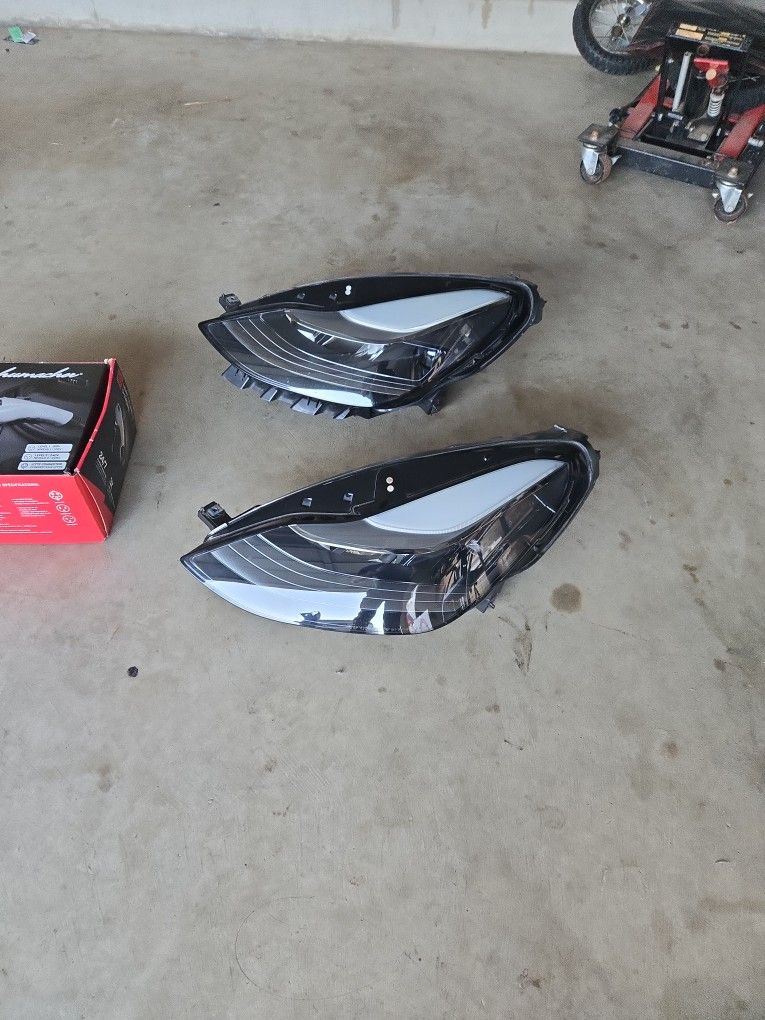 Tesla Model 3/Y 2019-23 Headlights