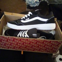 10 1/2 Mens Brand New Vans