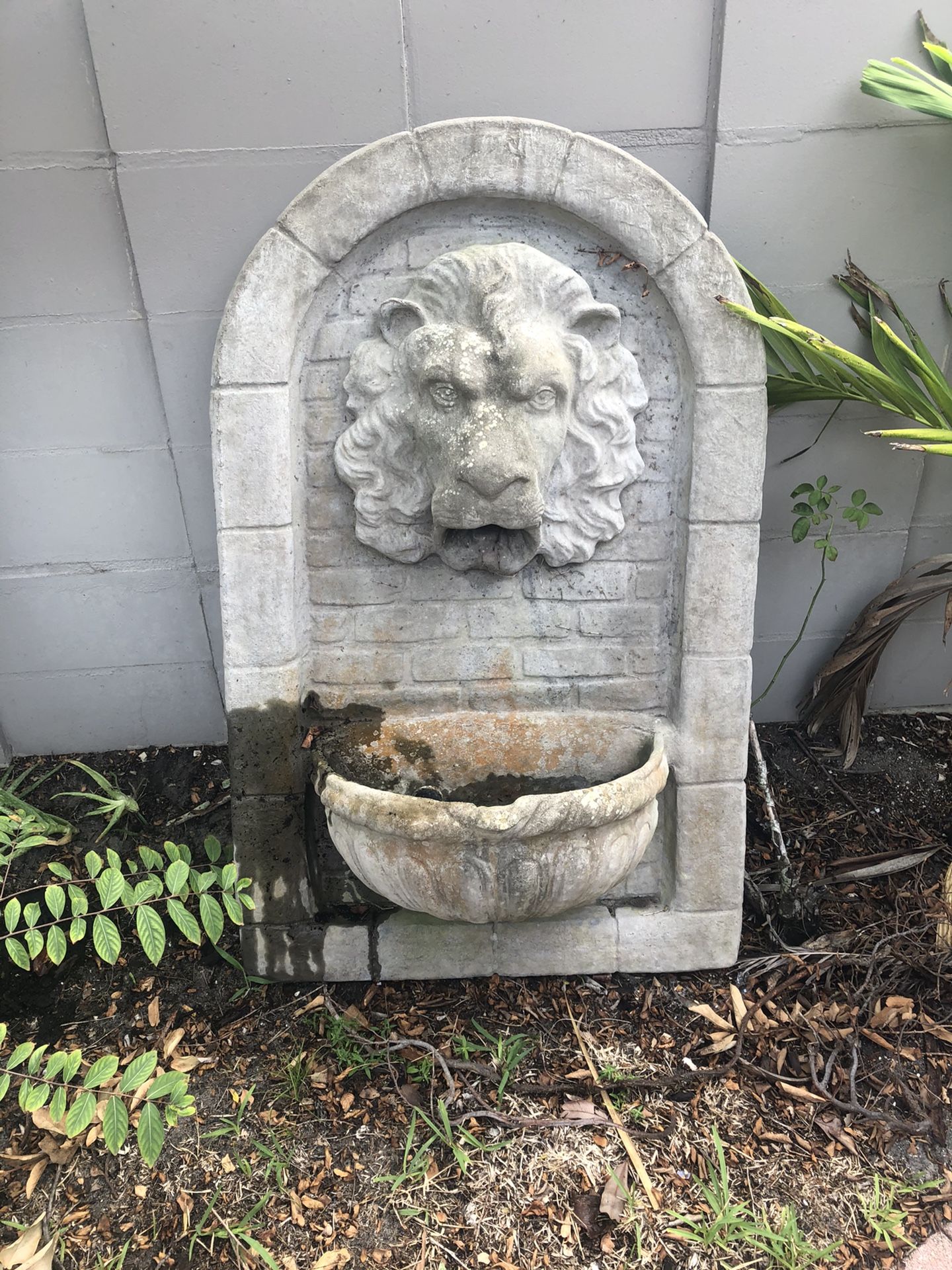 Solid concrete Lion Head Fountain for Sale in St. Petersburg, FL - OfferUp