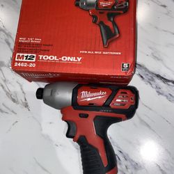 Milwaukee M12 Drill