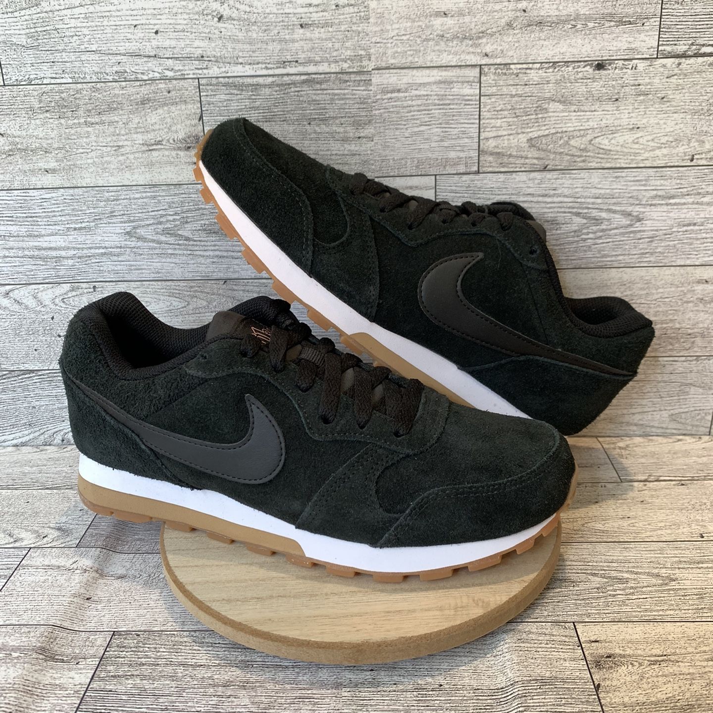 Nike MD Runner Comfortable Running Shoes for Sale in Chicago IL OfferUp