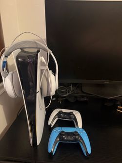 Ps5 2 Controllers and Headset