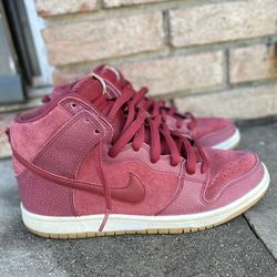 Nike SB Dunk High Team Red Gum Bottom Filbert 2012 Mens Size 8