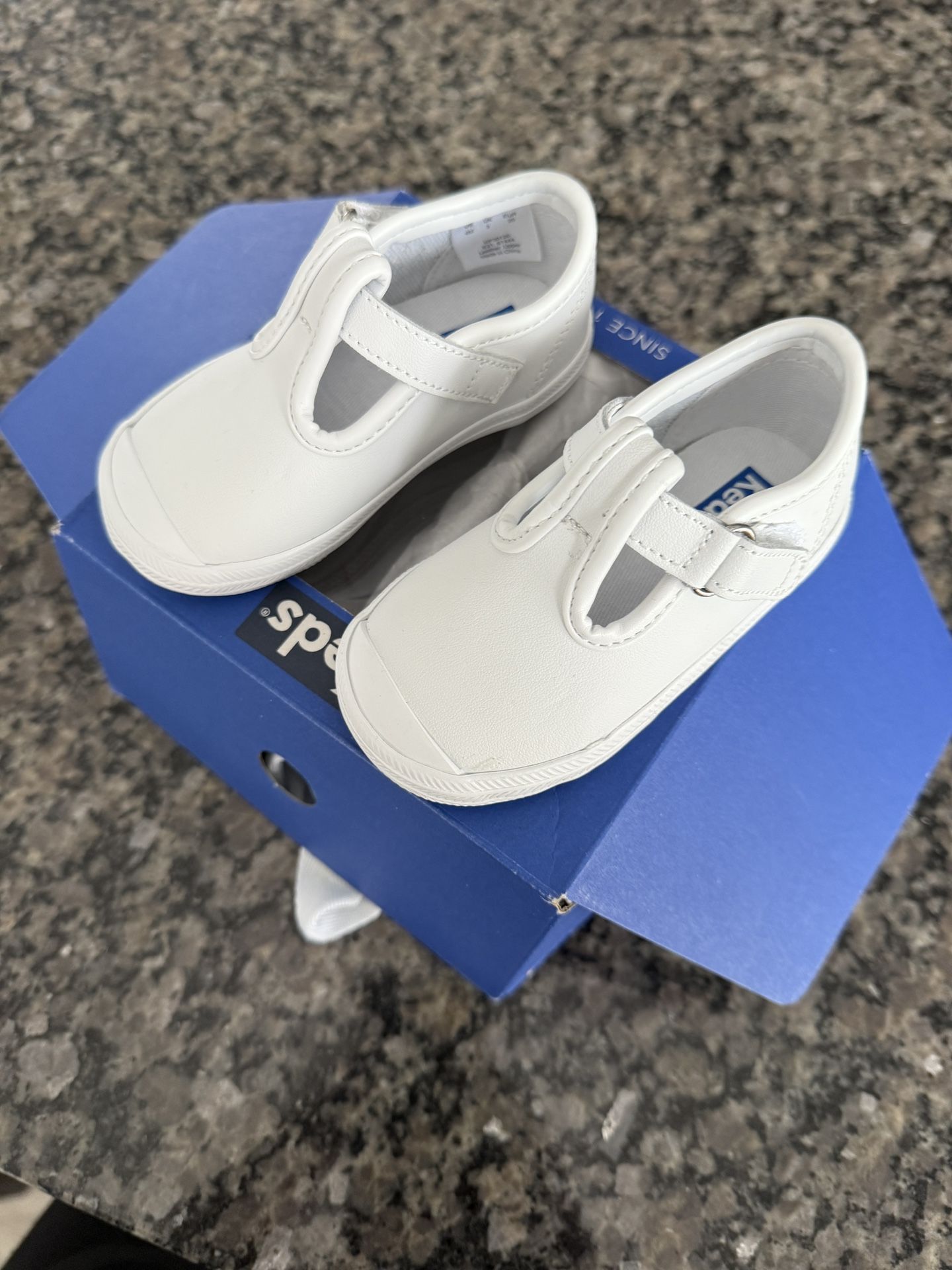 NEW!!!! Leather Keds Infant Sneakers Sz 4