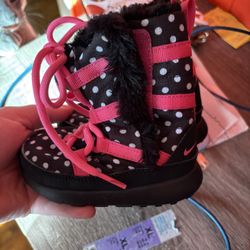 Nike Snow Boots