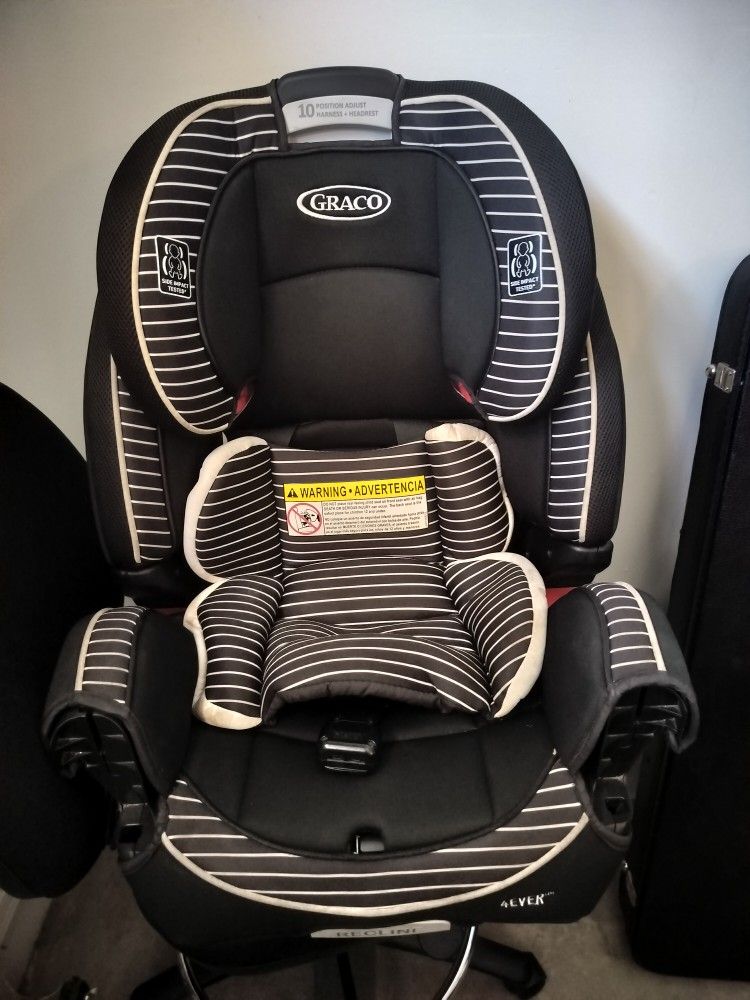 Graco 4-Ever Car Seat For Infants / Toddlers