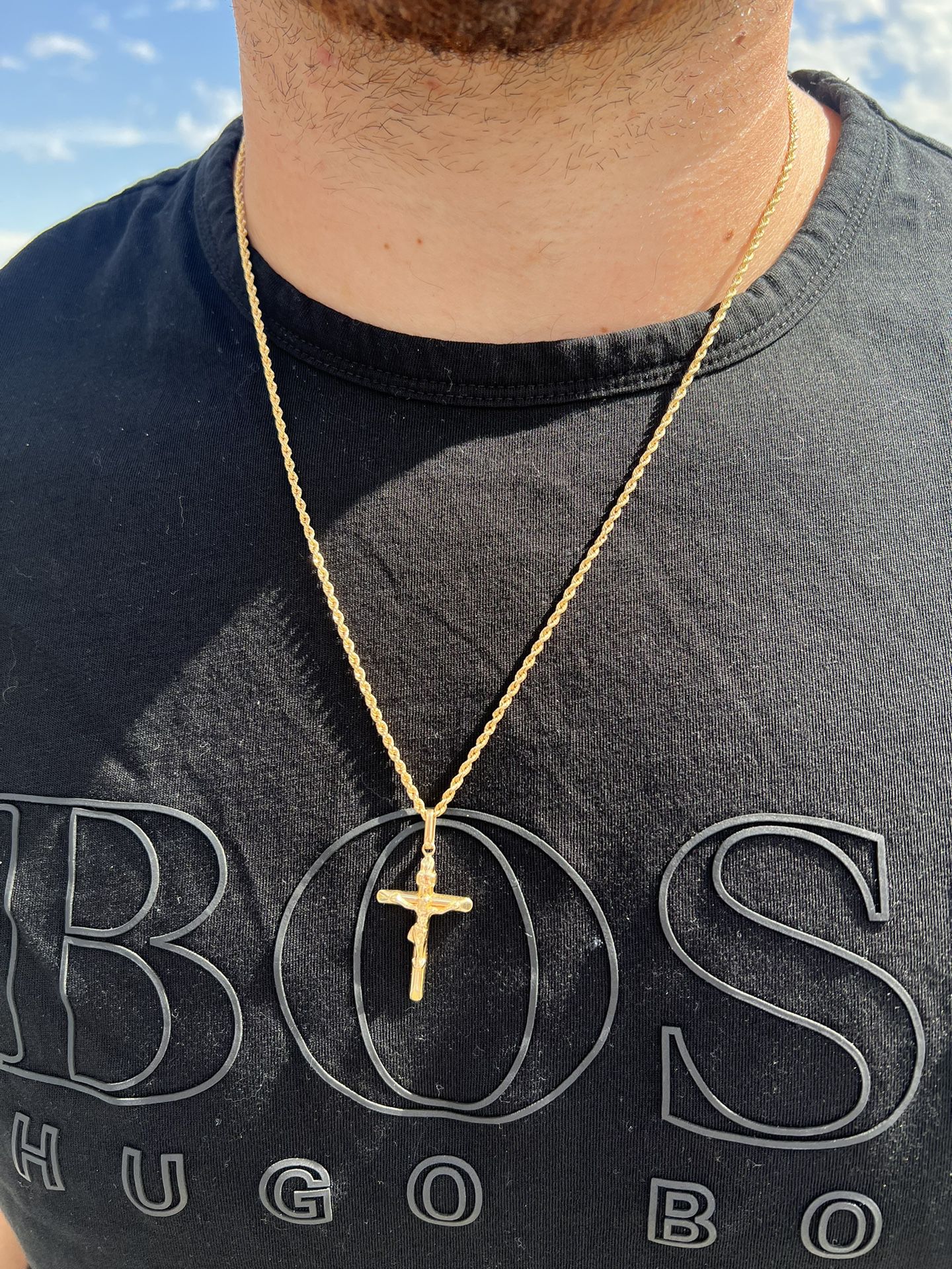 18 K Italian Gold Rope Chain With Pendant 