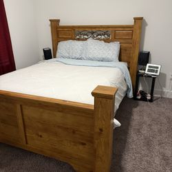 Ashley Bittersweet Light Brown Queen Poster Bed (BED FRAME & slats)
