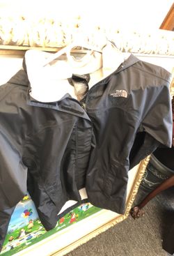 10/12 kids North Face Jacket.