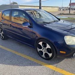 2007 volswagen  golf. 