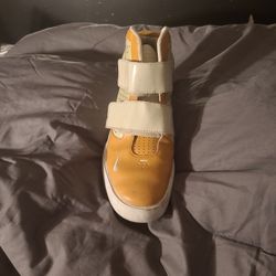 Nike High Top Flystepper Size 9