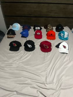 Lot of 14 hats