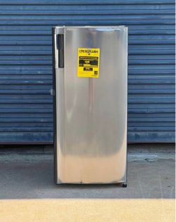 6.0 cu. ft. Single Door Refrigerator with Inverter Compressor and Pocket Handle in Platinum Silver