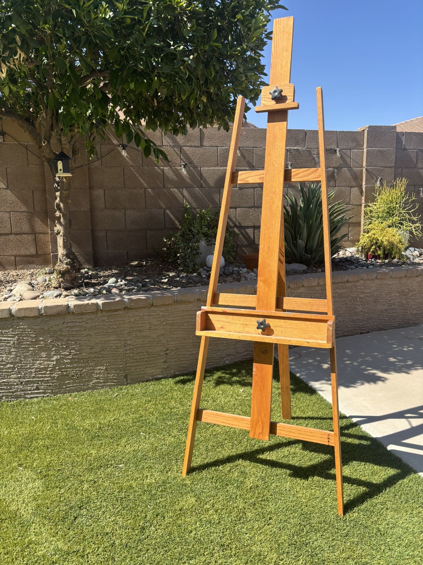 Oak Artist’s Easel For Painting Or Drawing 