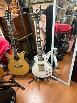 Dean Cadillac 1980 reissue in Classic White