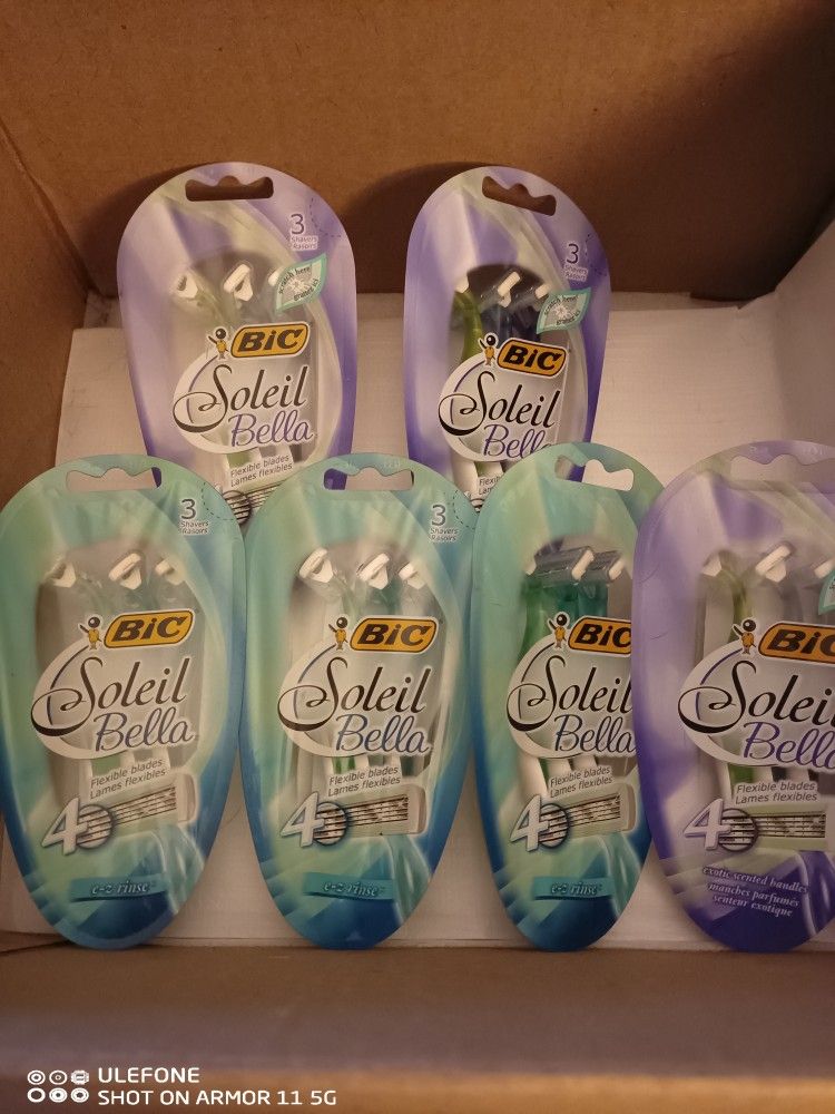 Bundle Women's Razor's You Get All 9 Packs