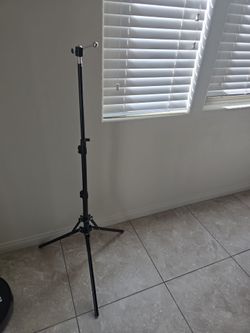 Tripod - tablet stand